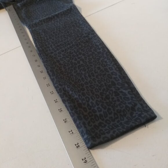 Time And True women's sizem M (8-10) gray and black animal print jeggings - Picture 9 of 16